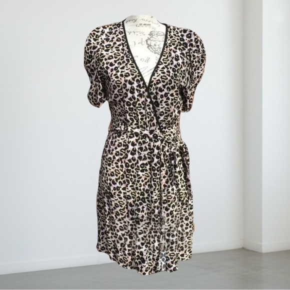 Dresses & Skirts - Leopard Print Wrap Dress